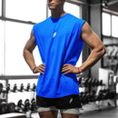Regata esportiva masculina, solta, respirável e de secagem rápida, ideal para treinos no verão.