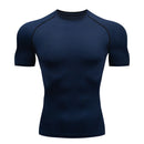 Camiseta masculina de compressão para corrida, fitness e treino. Manga curta, ajuste justo, secagem rápida, ideal para academia e jogging.