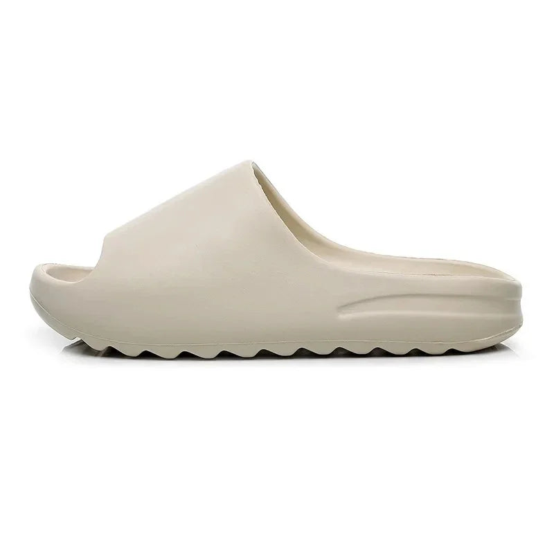 Chinelo EVA com solado antiderrapante, plataforma grossa e macia, para mulheres e homens. Ideal para uso interno, externo, banho e banheiro.