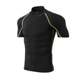 Camiseta de compressão masculina, esportiva, com secagem rápida e mangas curtas.