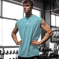 Regata esportiva masculina, solta, respirável e de secagem rápida, ideal para treinos no verão.