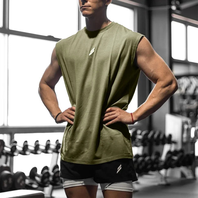 Regata esportiva masculina, solta, respirável e de secagem rápida, ideal para treinos no verão.
